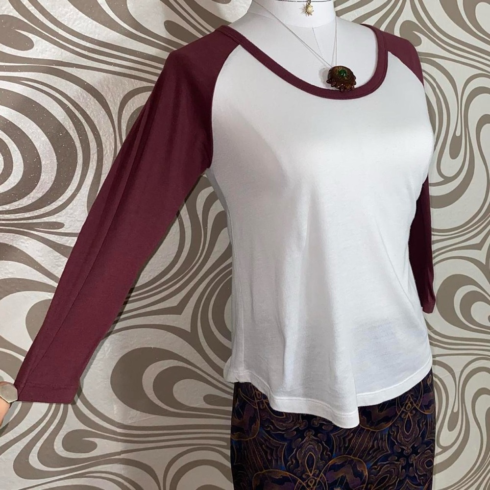 Brandy Melville Burgundy with White Baseball T-shirt 3/4 sleeves Spring Summer